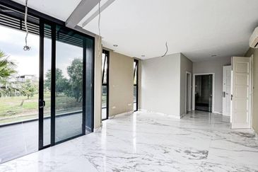 Perdana Lakeview East