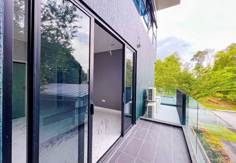 Perdana Lakeview East