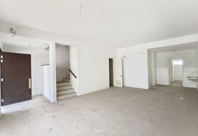 Parkfield Residences, Tropicana Heights