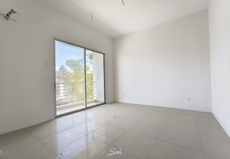 Parkfield Residences, Tropicana Heights