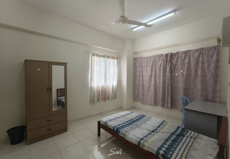 The Residence 1 @ Tiara South