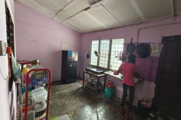 Taman Desa Kenanga 2