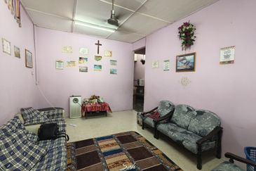 Taman Desa Kenanga 2