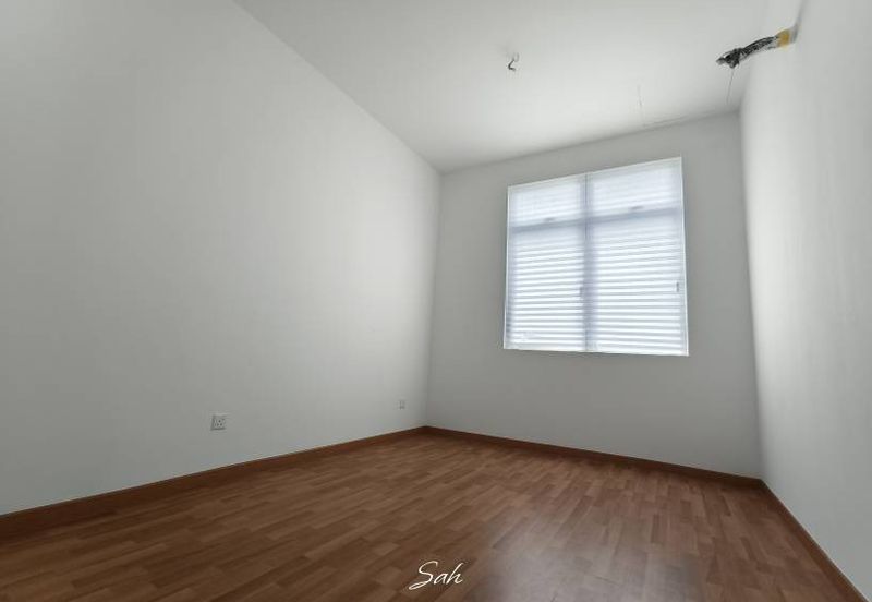 Hazelton @ Eco Forest 3