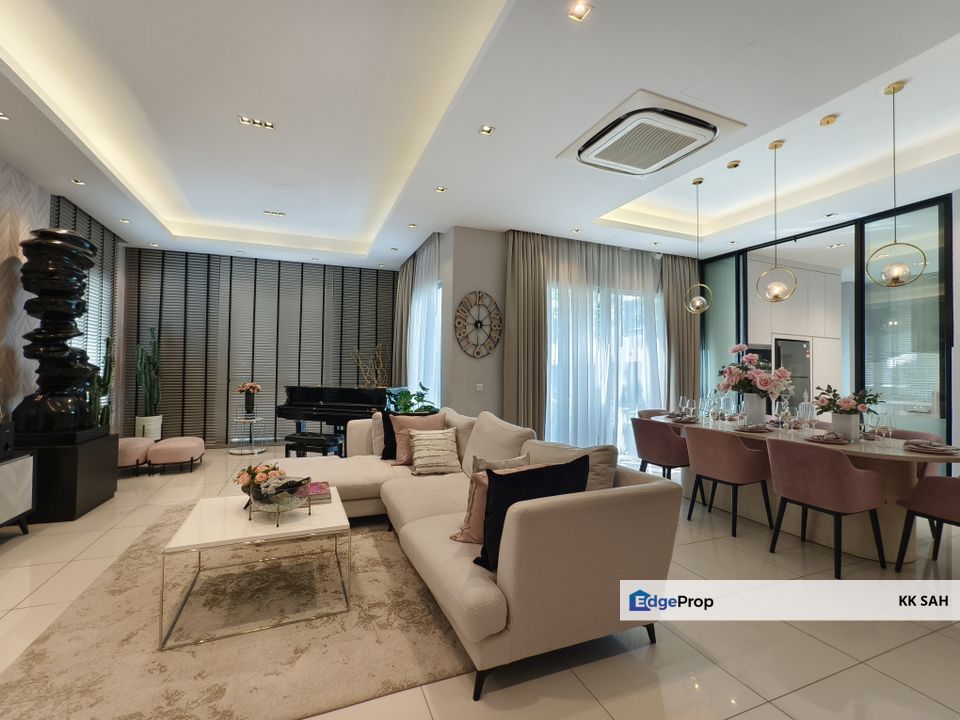 (FREE ALL FEES + READY MOVE IN) 2 STOREY @ ECO FOREST, SEMENYIH, Selangor, Semenyih