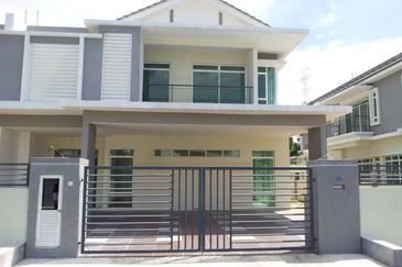 Taman Anggerik Villa