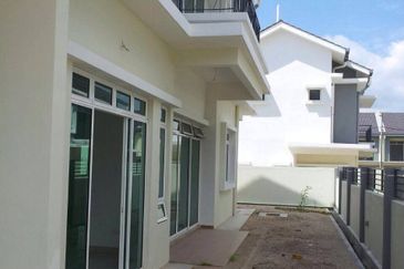 Taman Anggerik Villa