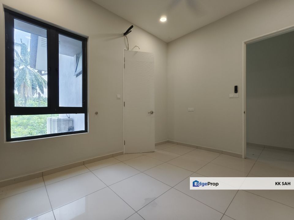 (FULLY EXTENDED) 2 STOREY SEMI-D @ GREENS VILLE, SEMENYIH, Selangor, Semenyih