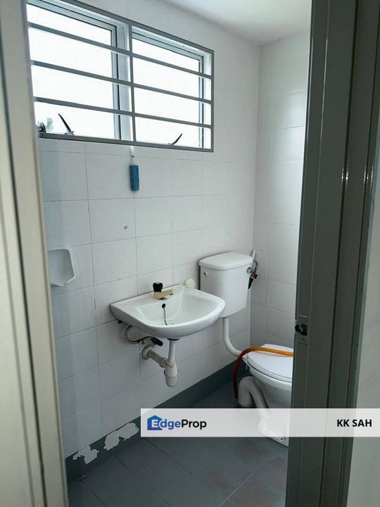 (FULL LOAN + MOVE IN CONDITION) 3 STOREY TOWNHOUSE @ SAUJANA PALMA, KAJANG, Selangor, Kajang