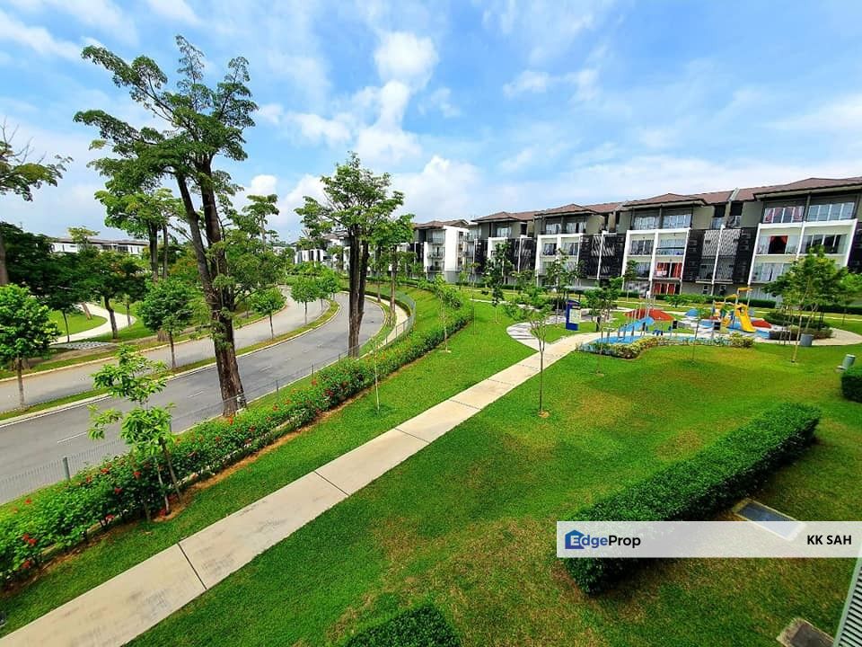 (FULL LOAN + CASH BACK + RENOVATED) TOWN VILLA @ TROPICANA HEIGHTS, Selangor, Kajang