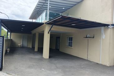 Jalan Spektrum U16 @ Taman Bukit Subang