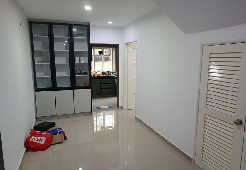 Jalan Spektrum U16 @ Taman Bukit Subang