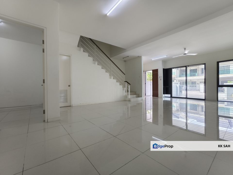 (FULL LOAN BRAND NEW) 3 STOREY @ TAMAN SERI SEGAR, Selangor, Semenyih