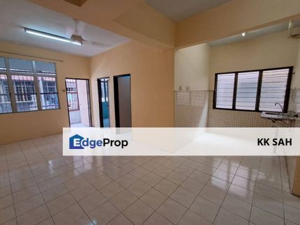 (1ST FLOOR + READY MOVE IN) PUSAT PERHENTIAN @ KAJANG, Selangor, Kajang