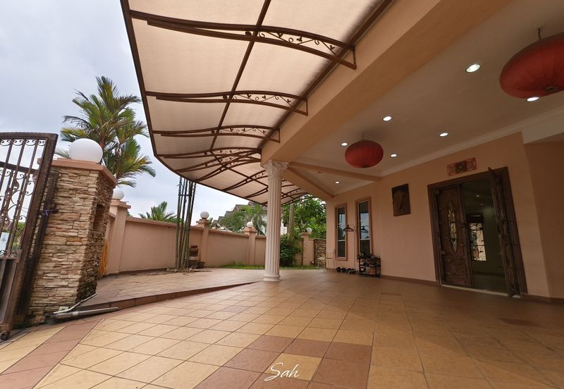 Bandar Tun Hussein Onn