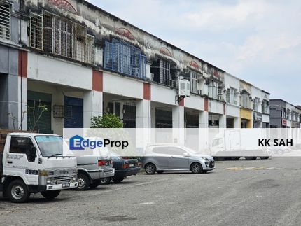 1.5 STOREY LINK FACTORY @ TAMAN INDUSTRI BALAKONG JAYA, Selangor, Balakong