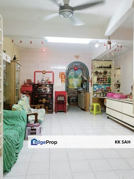 (RENOVATED + KITCHEN FULLY EXTENDED) TAMAN BUKIT KAJANG BARU, Kuala Lumpur, Cheras