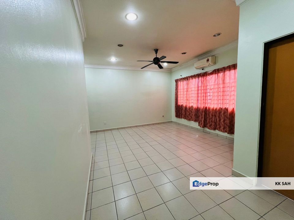 (RENOVATED) 2 STOREY TERRACE @ TAMAN PINGGIRAN SAUJANA, KAJANG, Selangor, Kajang