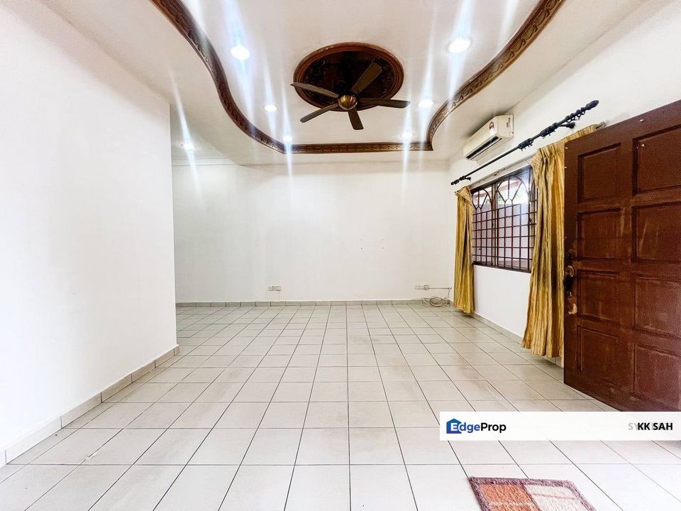 (RENOVATED UNIT) 2 STOREY @ TAMAN PINGGIRAN SAUJANA, KAJANG, Selangor, Kajang