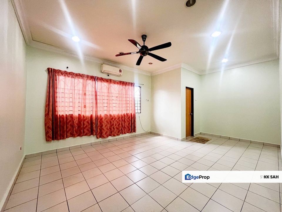 (RENOVATED UNIT) 2 STOREY @ TAMAN PINGGIRAN SAUJANA, KAJANG, Selangor, Kajang