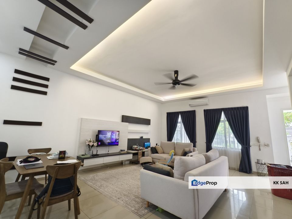 (FULLY RENOVATED 22x75 FULL LOAN) 2 STOREY @ ECO MAJESTIC, SEMENYIH, Selangor, Semenyih