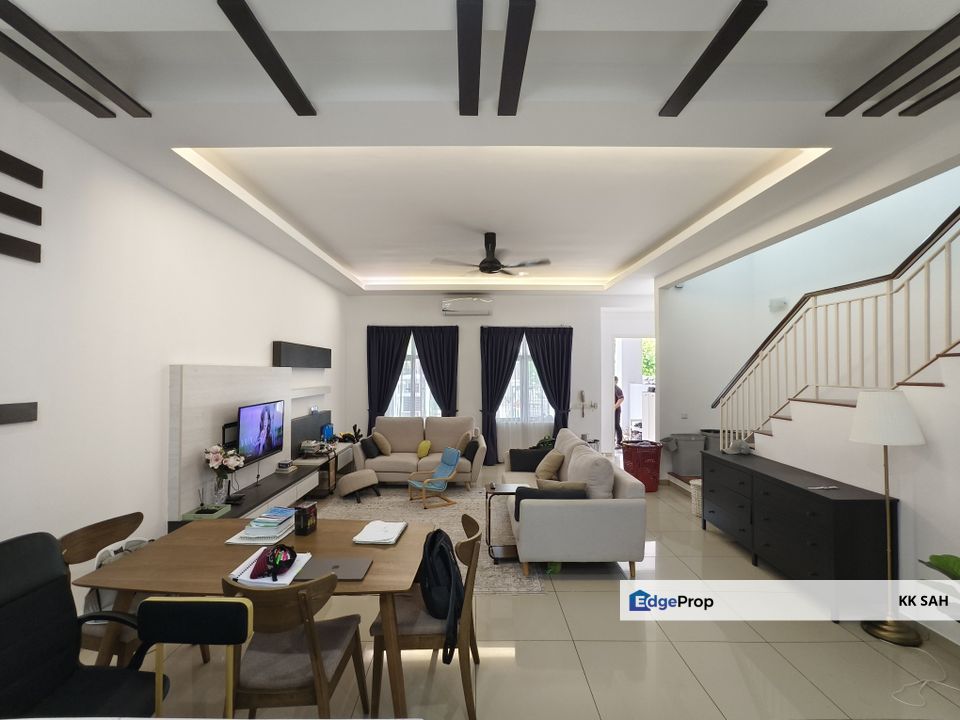 (FULLY RENOVATED 22x75 FULL LOAN) 2 STOREY @ ECO MAJESTIC, SEMENYIH, Selangor, Semenyih