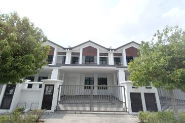 Cradleton @ Eco Majestic