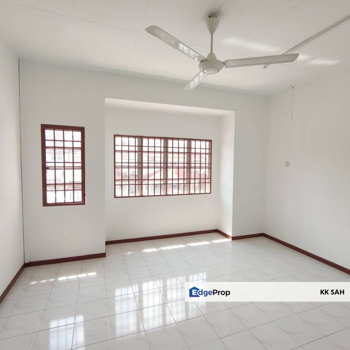 (22x75 FULL LOAN) 2 STOREY @ TAMAN KAJANG PERDANA, Selangor, Kajang
