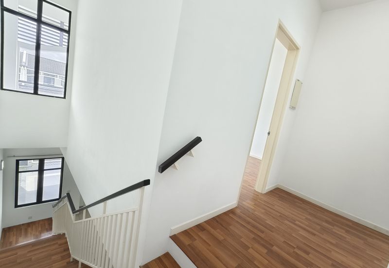 Cradleton @ Eco Majestic