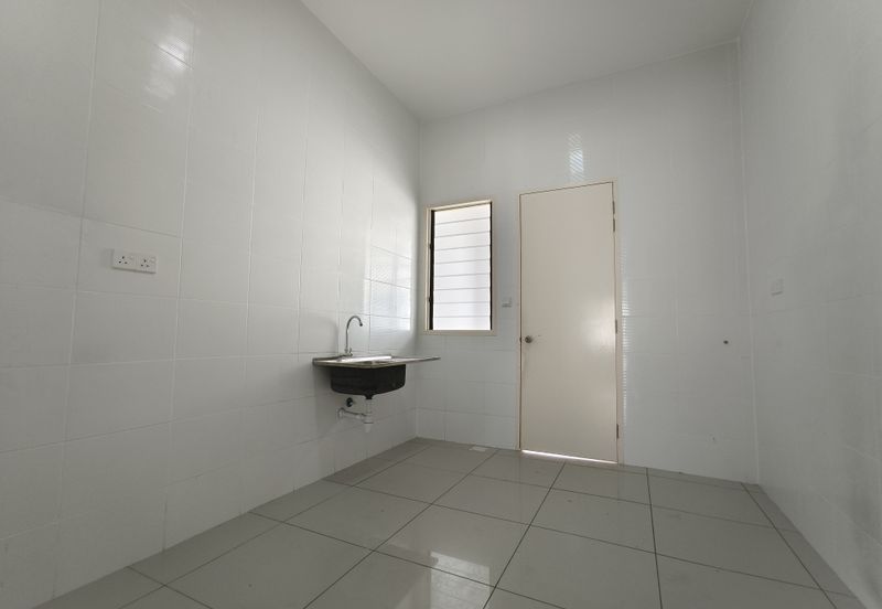 Cradleton @ Eco Majestic