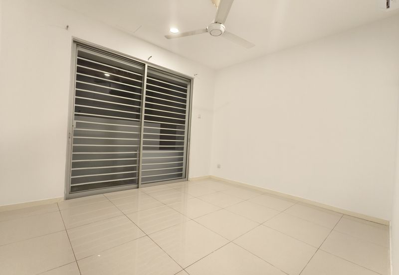 Parkfield Residences, Tropicana Heights