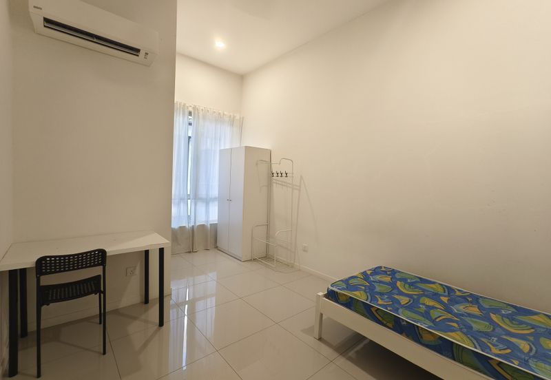 Parkfield Residences, Tropicana Heights