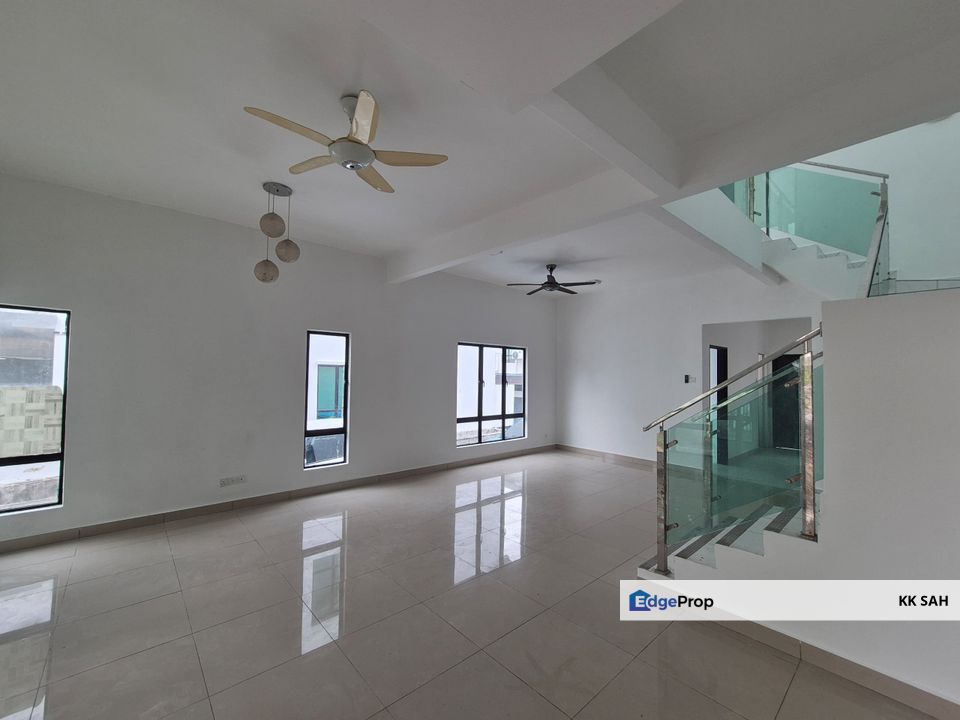 (FULL LOAN) 2 STOREY END LOT @ SEMENYIH PARKLANDS, Selangor, Semenyih