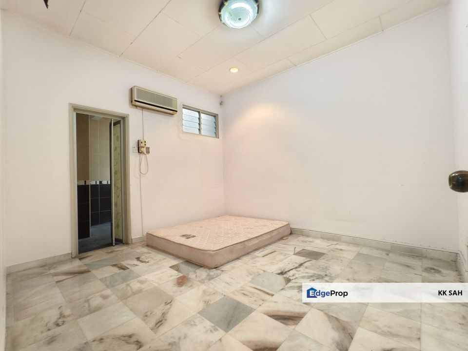 (FULLY RENOVATED 22x75 FULLY EXTENDED) 2 STOREY LINK HOUSE @ TAMAN BUKIT MEWAH, KAJANG, Selangor, Kajang