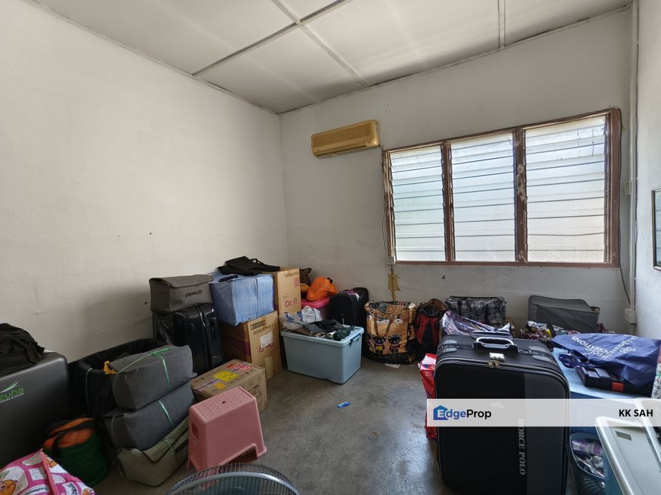 (CHEAPEST FULL LOAN + MRT STATION) 2 STOREY TERRACE @ TAMAN ZAMRUD, KAJANG, Selangor, Kajang