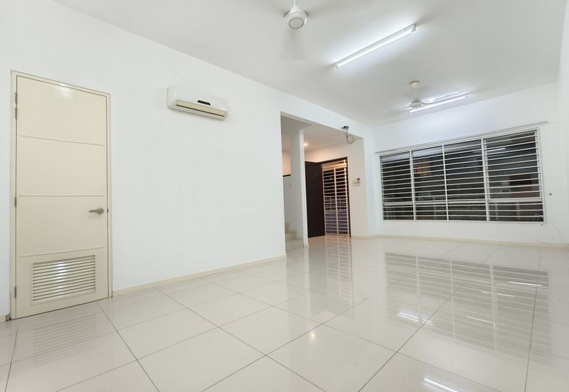 Parkfield Residences, Tropicana Heights