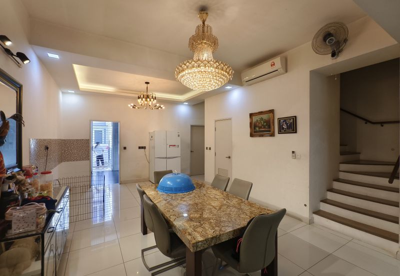 Parkfield Residences, Tropicana Heights