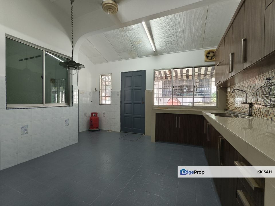 (FULL LOAN RENOVATED FACING OPEN) 1 STOREY @ TAMAN DESA SEMENYIH, Selangor, Semenyih