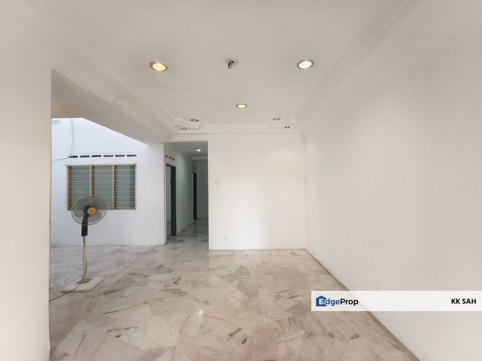 (FULL LOAN RENOVATED FACING OPEN) 1 STOREY @ TAMAN DESA SEMENYIH, Selangor, Semenyih