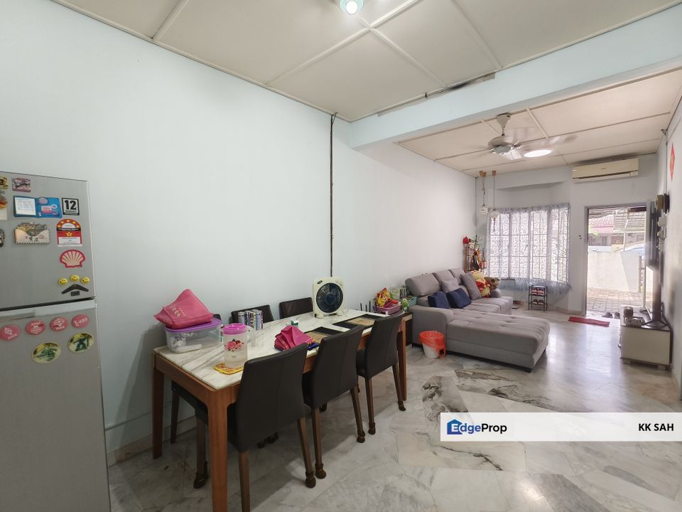 (FULL LOAN + MRT STATION + KITCHEN EXTENDED) 1 STOREY @ TAMAN KAJANG UTAMA, Selangor, Kajang