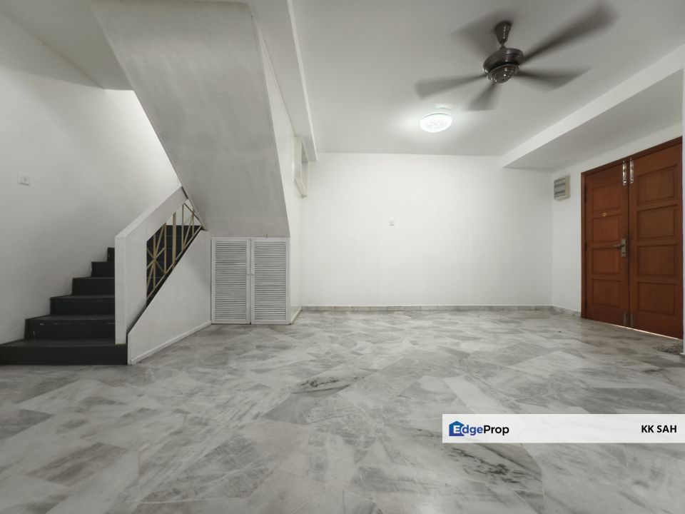 (FULLY RENOVATED + NO FACING HOUSE) 2 STOREY @ TAMAN SRI KOTA, SUNGAI CHUA, Selangor, Kajang