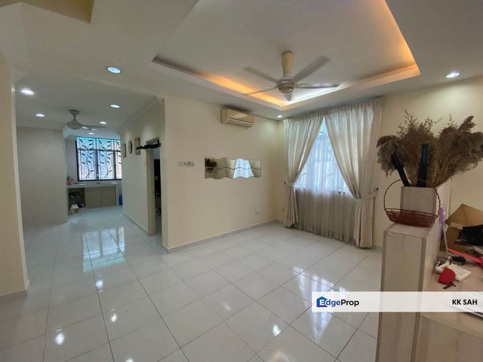(FULL LOAN + RENOVATED) 2 STOREY END LOT @ TAMAN JELOK IMPIAN, KAJANG, Selangor, Kajang