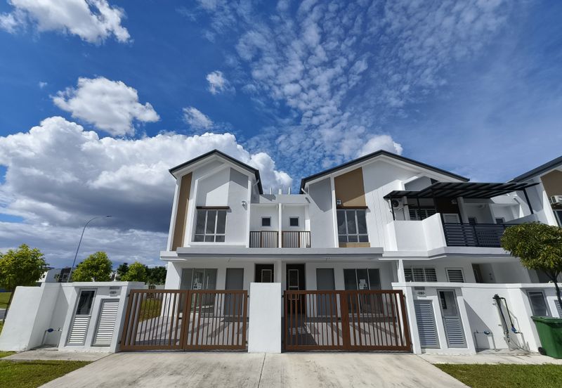 Cradleton @ Eco Majestic