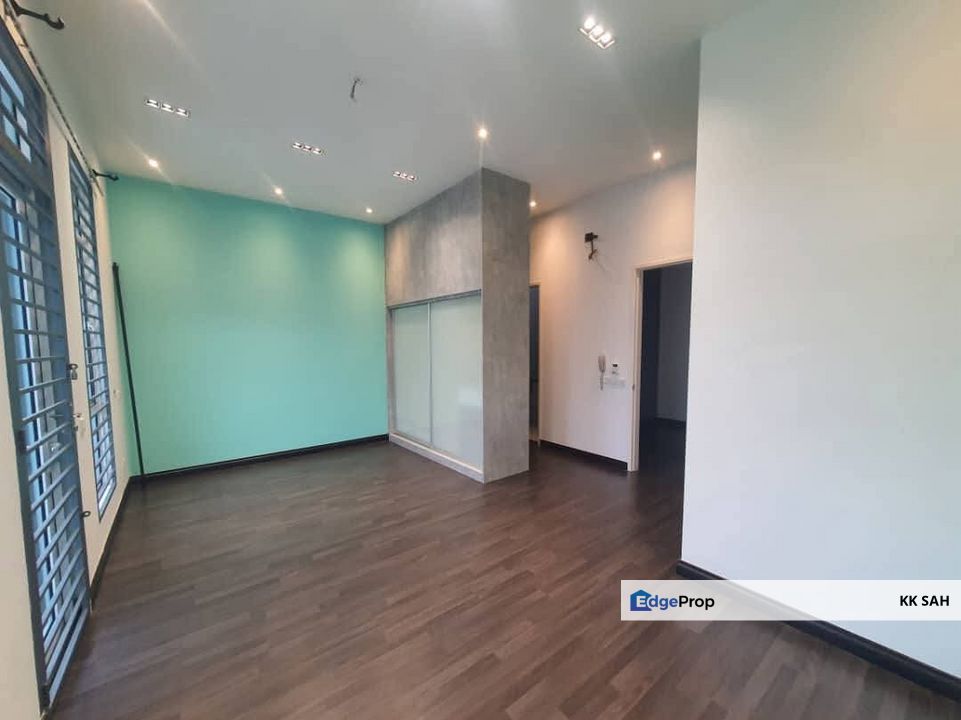 (RENOVATED) 2 STOREY TERRACE @ ECO MAJESTIC, Selangor, Semenyih