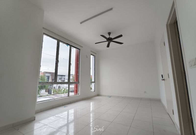 Cradleton @ Eco Majestic