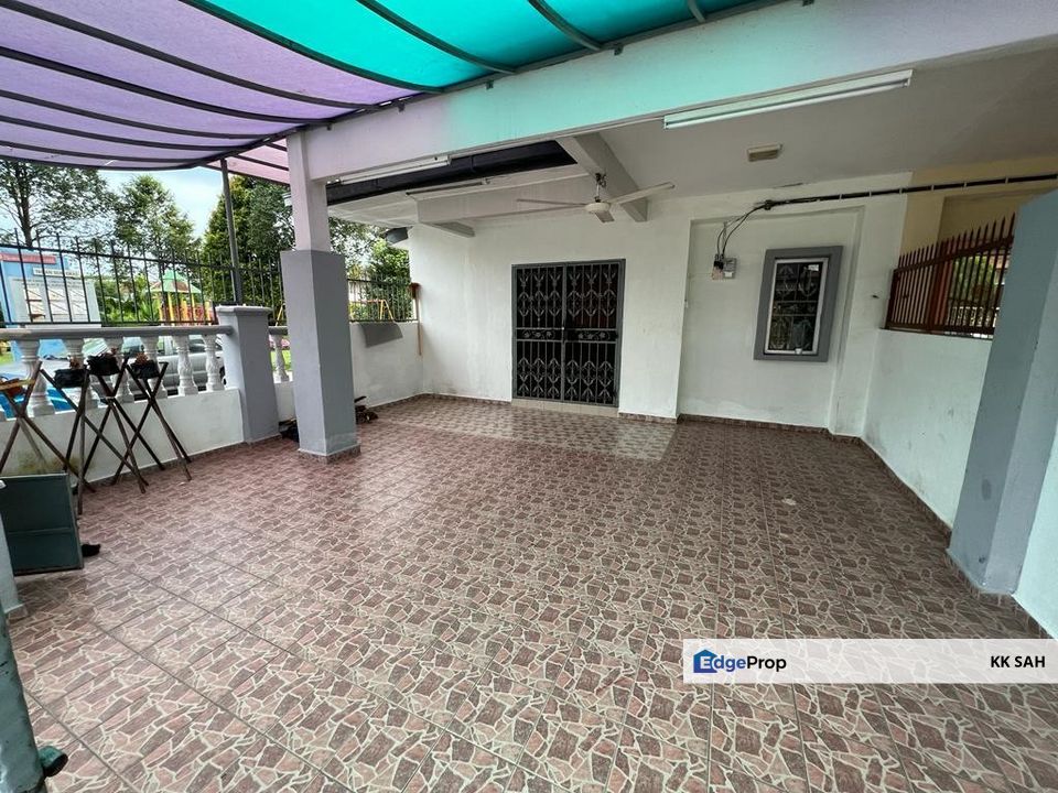 (RENOVATED END LOT + GOOD CONDITION) 2 STOREY @ TAMAN SERI EMAS, SUNGAI CHUA, Selangor, Kajang