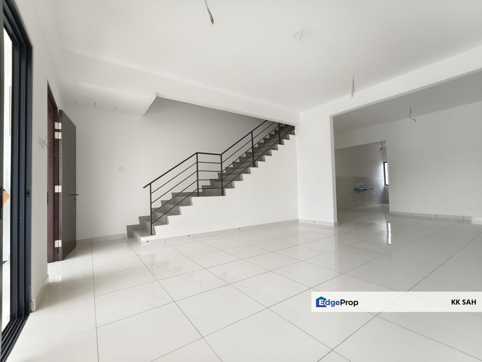 (BRAND NEW + LRT STATION) 2.5 STOREY SUPERLINK @ BANDAR BUKIT TINGGI 2, Selangor, Klang