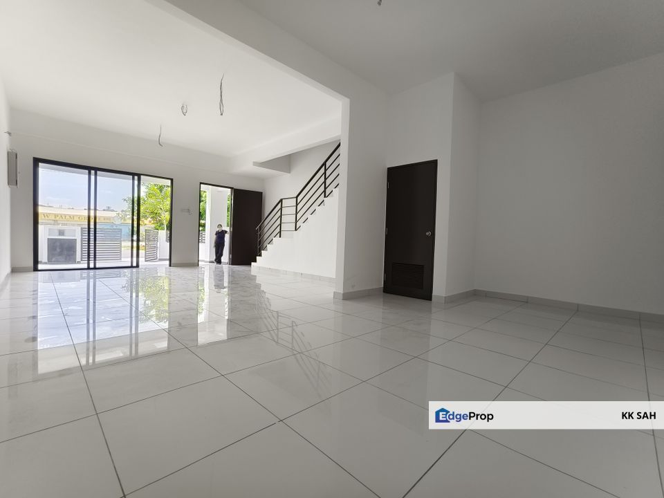 (BRAND NEW + LRT STATION) 2.5 STOREY SUPERLINK @ BANDAR BUKIT TINGGI 2, Selangor, Klang