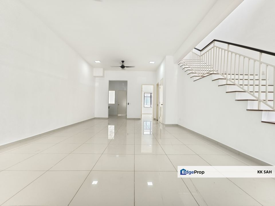 (FULL LOAN + MOVE IN CONDITION) 2 STOREY @ ECO MAJESTIC, SEMENYIH, Selangor, Semenyih