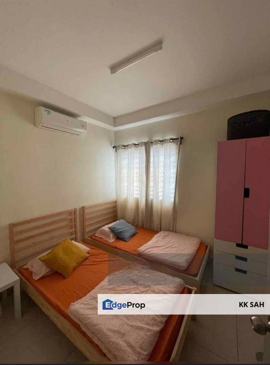 (FULL LOAN BIG SIZE + MRT STATION) TIARA PARKHOMES @ KAJANG, Selangor, Kajang